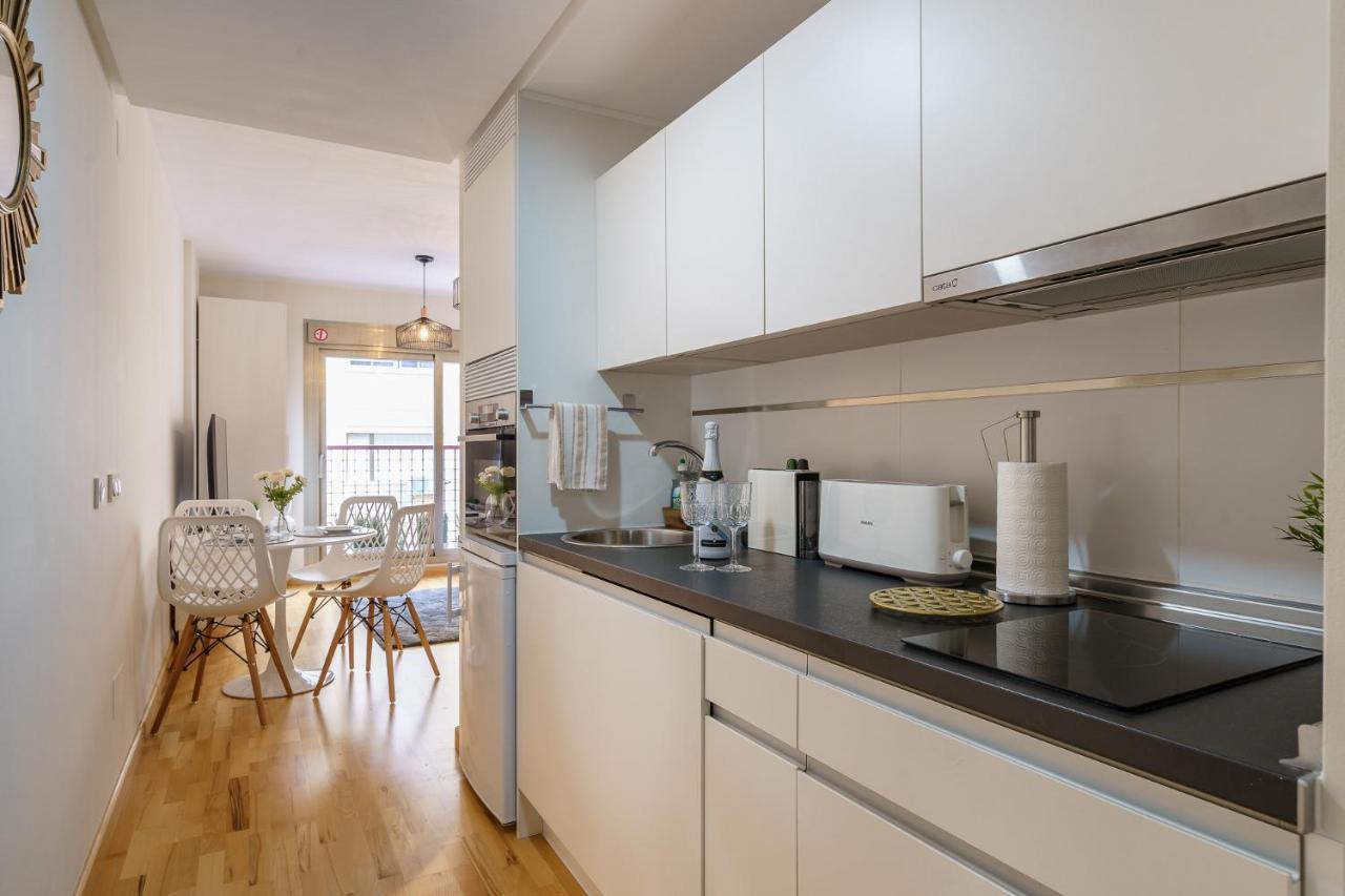 Malagasuite Cozy Center Apartment & Parking ภายนอก รูปภาพ