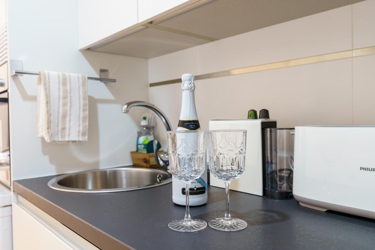 Malagasuite Cozy Center Apartment & Parking ภายนอก รูปภาพ