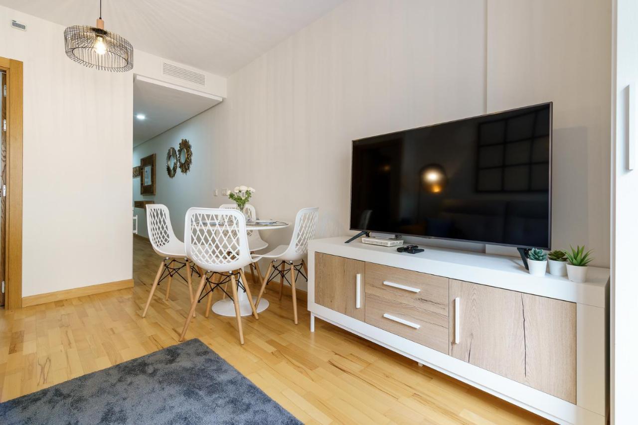 Malagasuite Cozy Center Apartment & Parking ภายนอก รูปภาพ